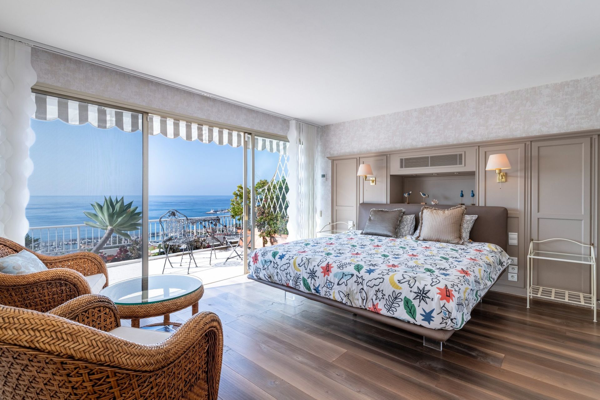 penthouse 7 Rooms for sale on MENTON (06500)