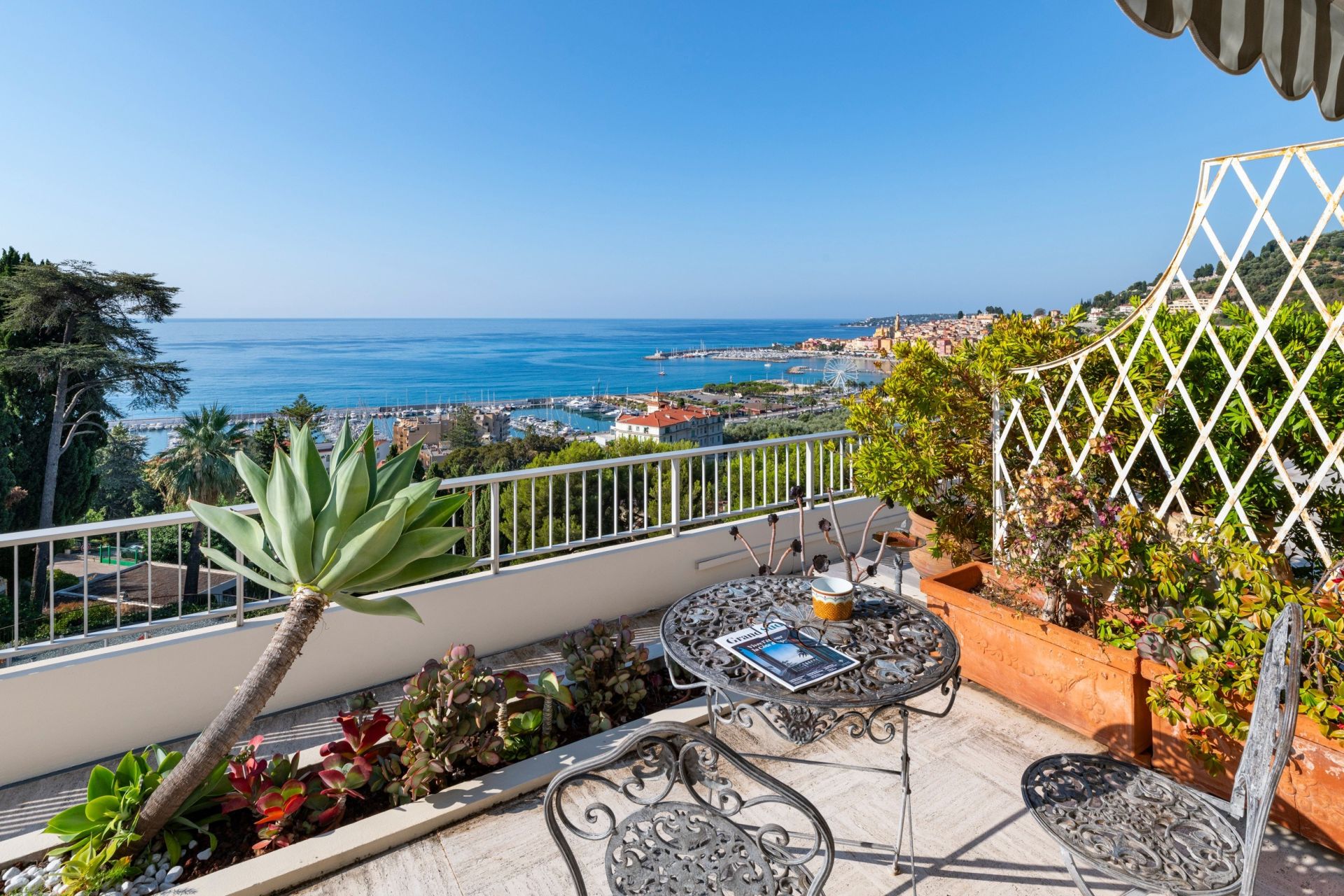 penthouse 7 Rooms for sale on MENTON (06500)