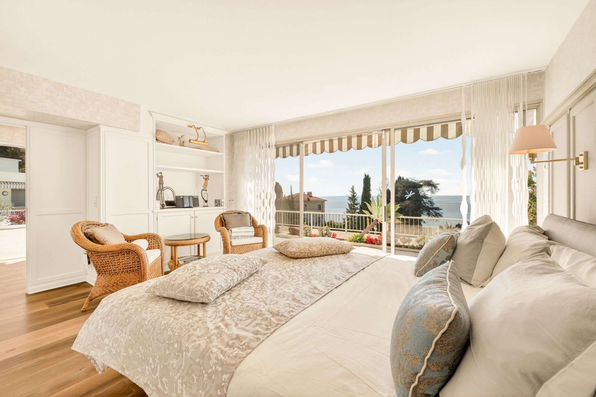 penthouse 7 Rooms for sale on MENTON (06500)