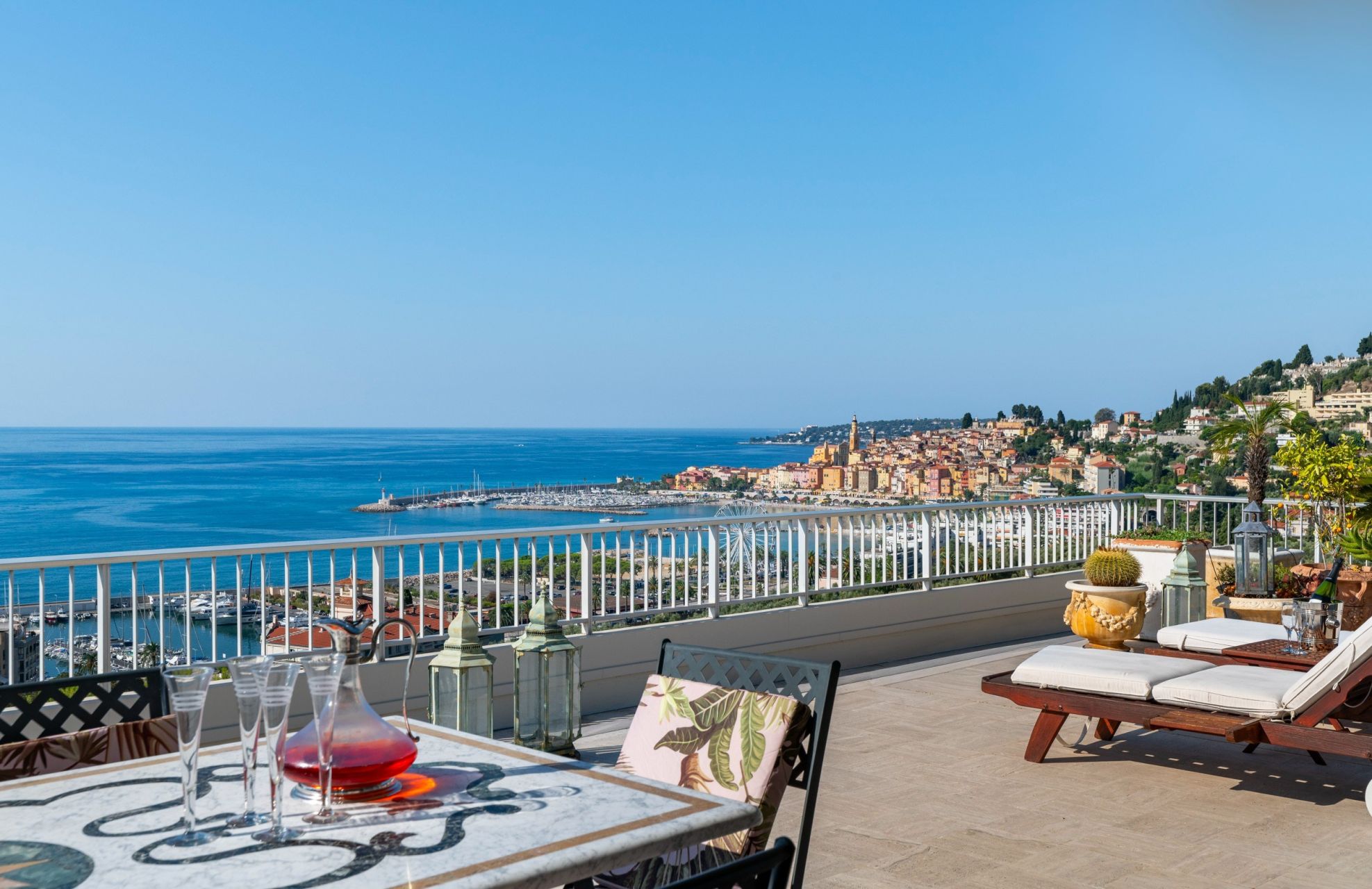 penthouse 7 Rooms for sale on MENTON (06500)