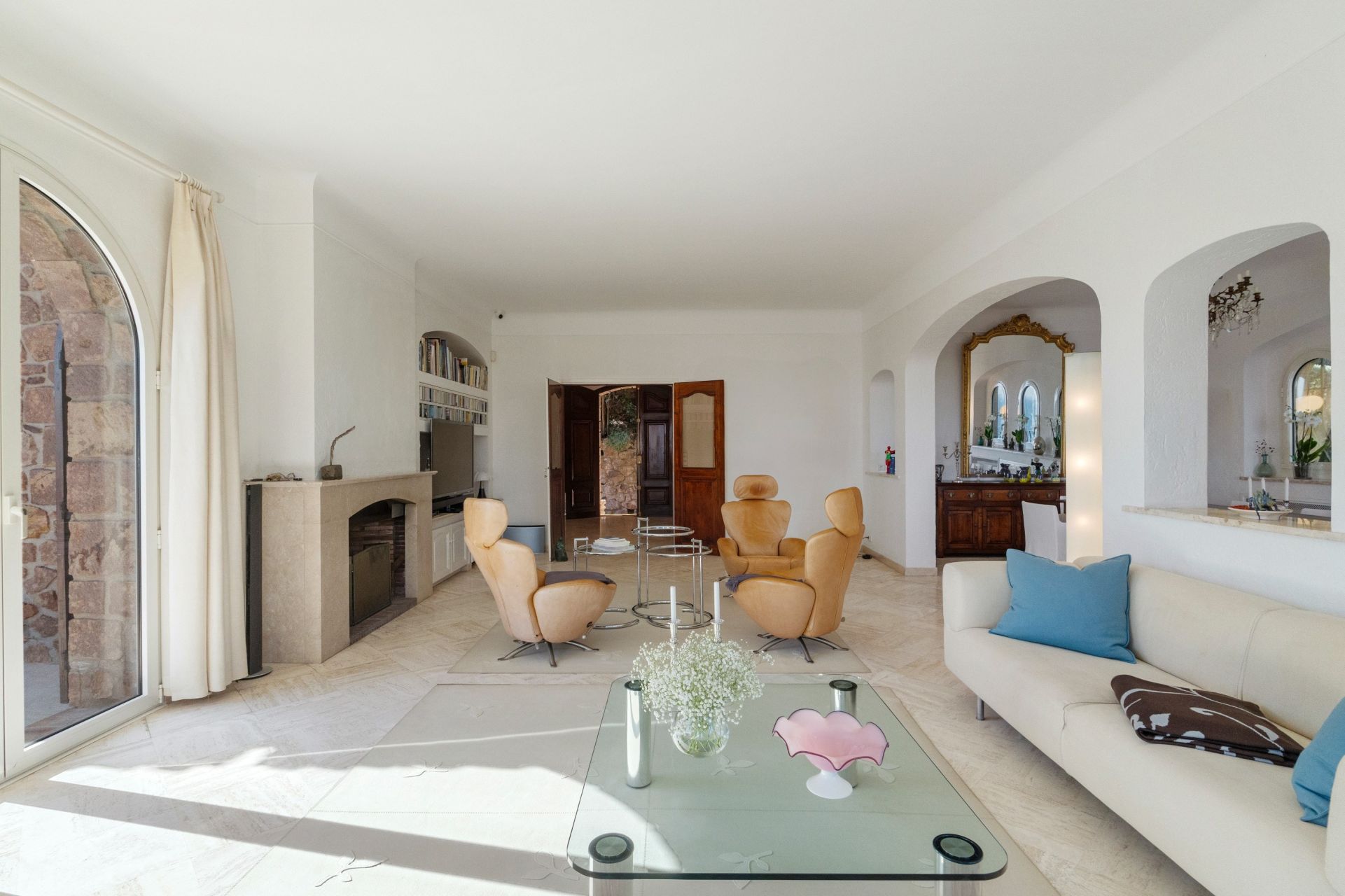 mansion 11 Rooms for sale on THEOULE SUR MER (06590)