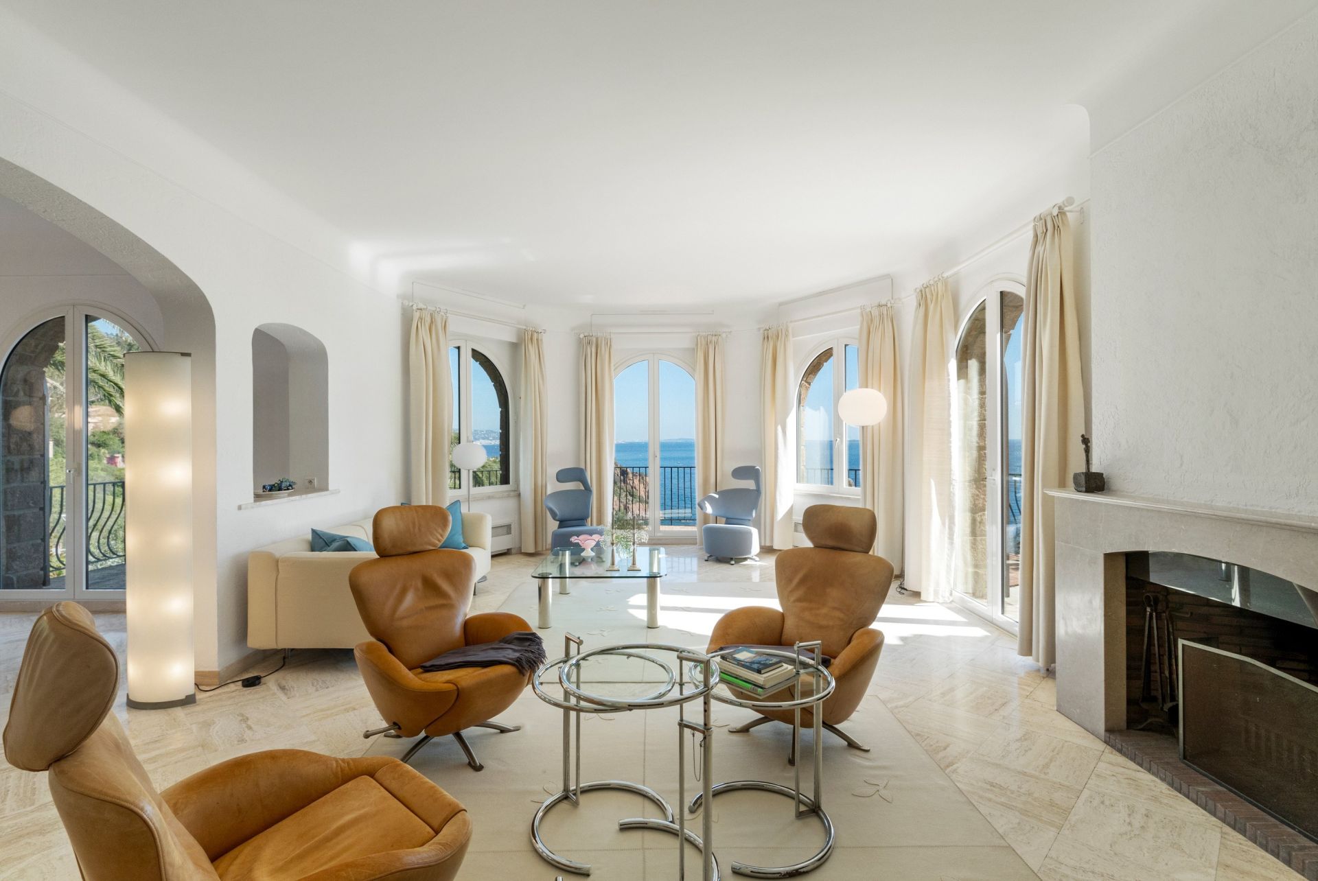 mansion 11 Rooms for sale on THEOULE SUR MER (06590)