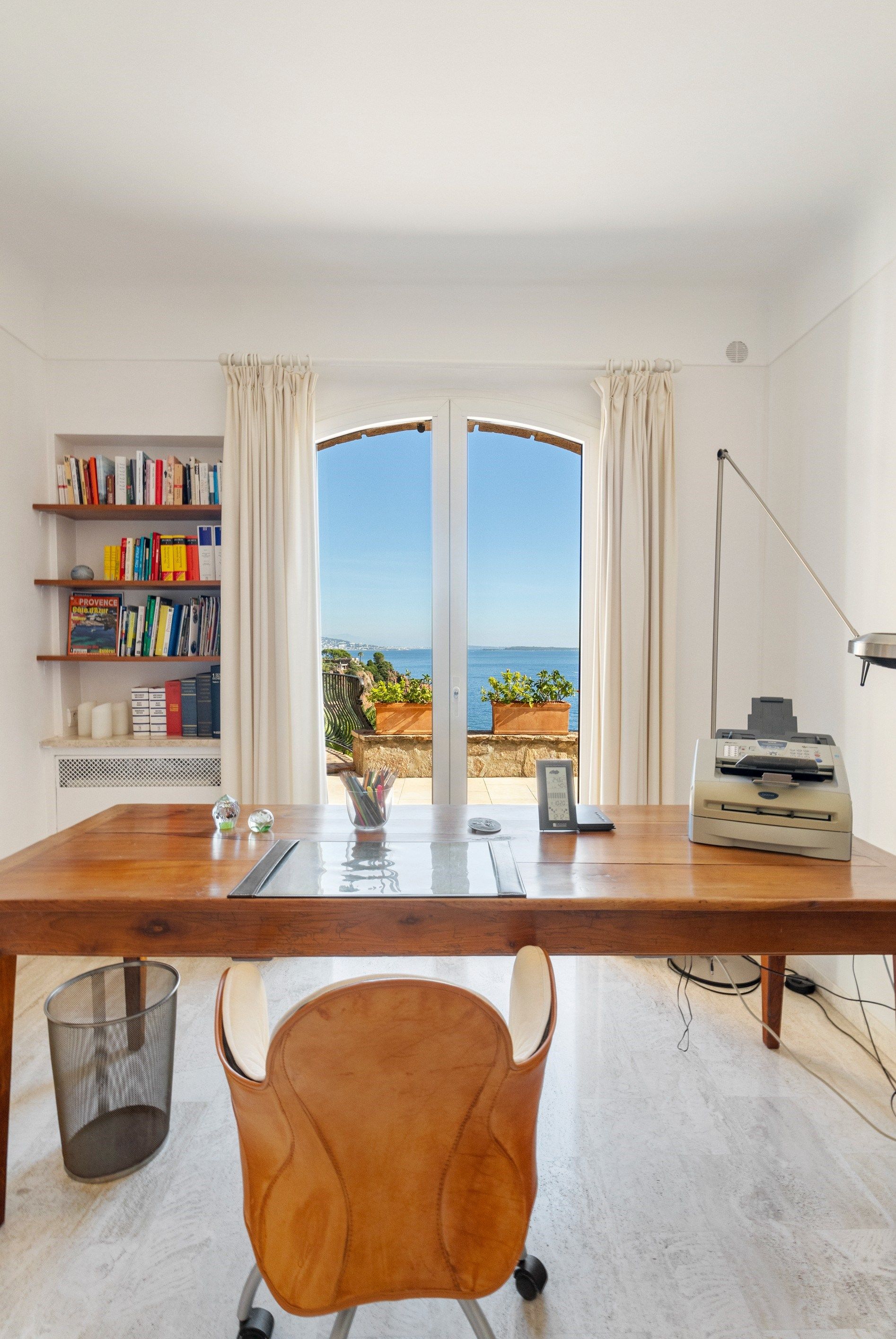 mansion 11 Rooms for sale on THEOULE SUR MER (06590)