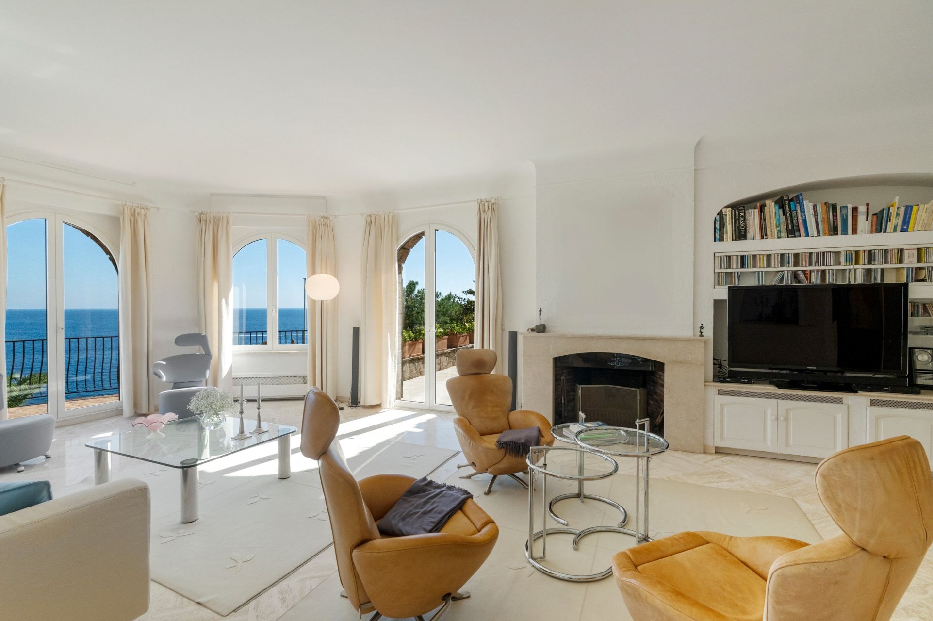 mansion 11 Rooms for sale on THEOULE SUR MER (06590)