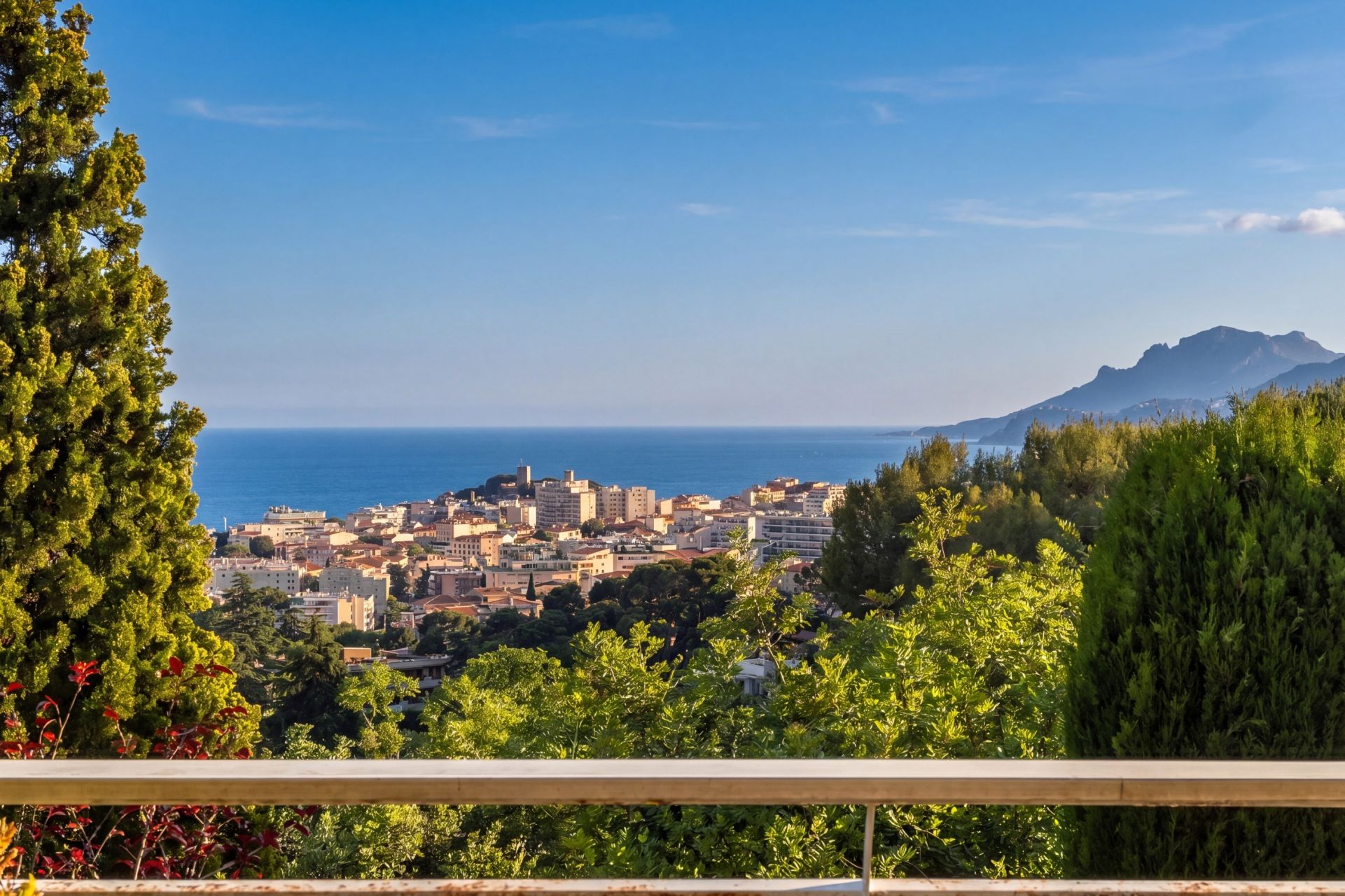 appartement 5 Pièces en vente sur LE CANNET (06110)