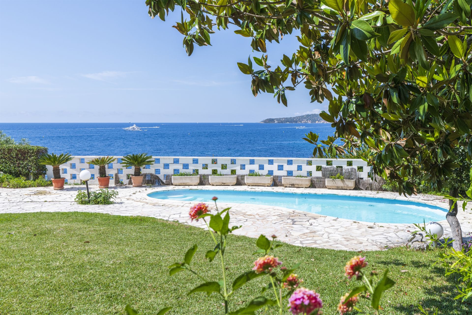 maison de maître 12 Pièces en vente sur CAP D AIL (06320)