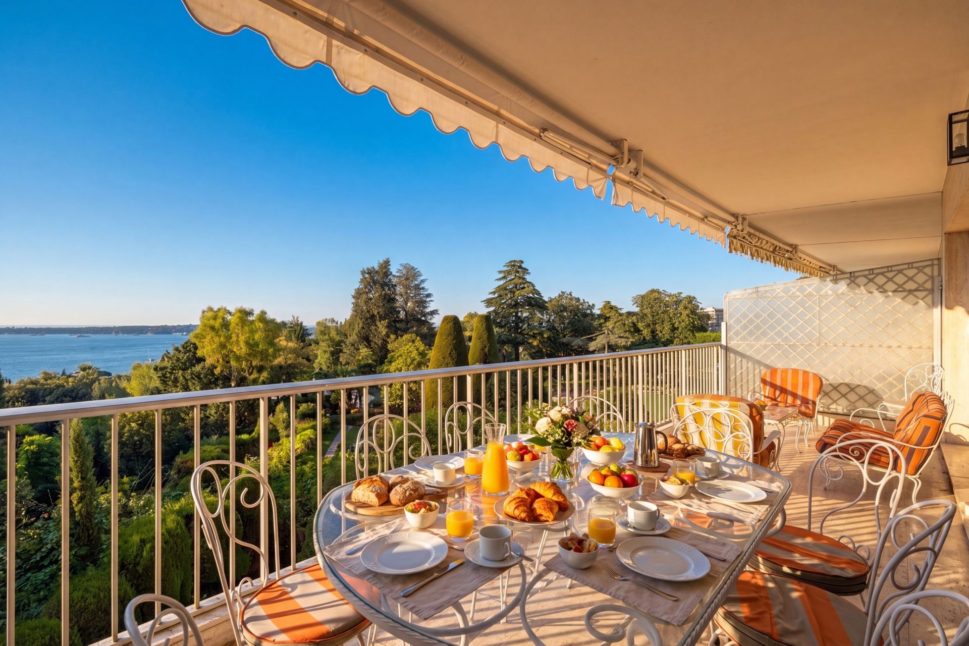 apartment 3 Rooms for sale on CANNES (06400)