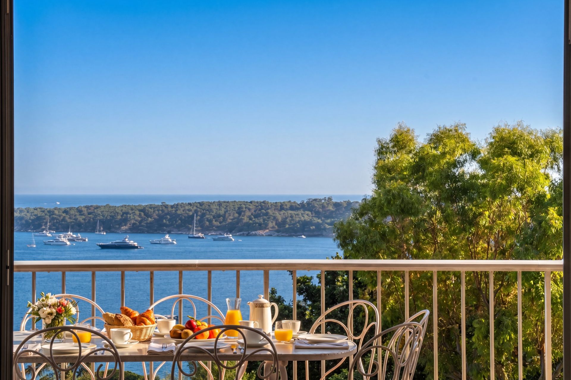 apartment 3 Rooms for sale on CANNES (06400)