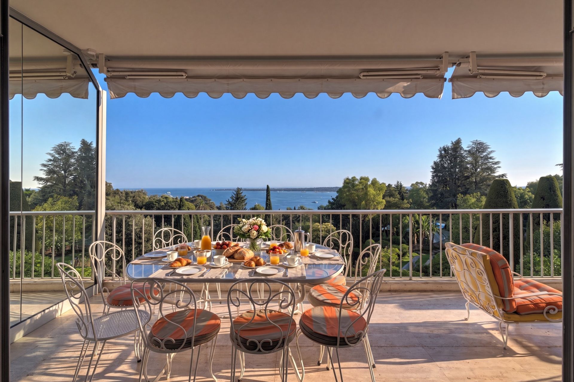 apartment 3 Rooms for sale on CANNES (06400)