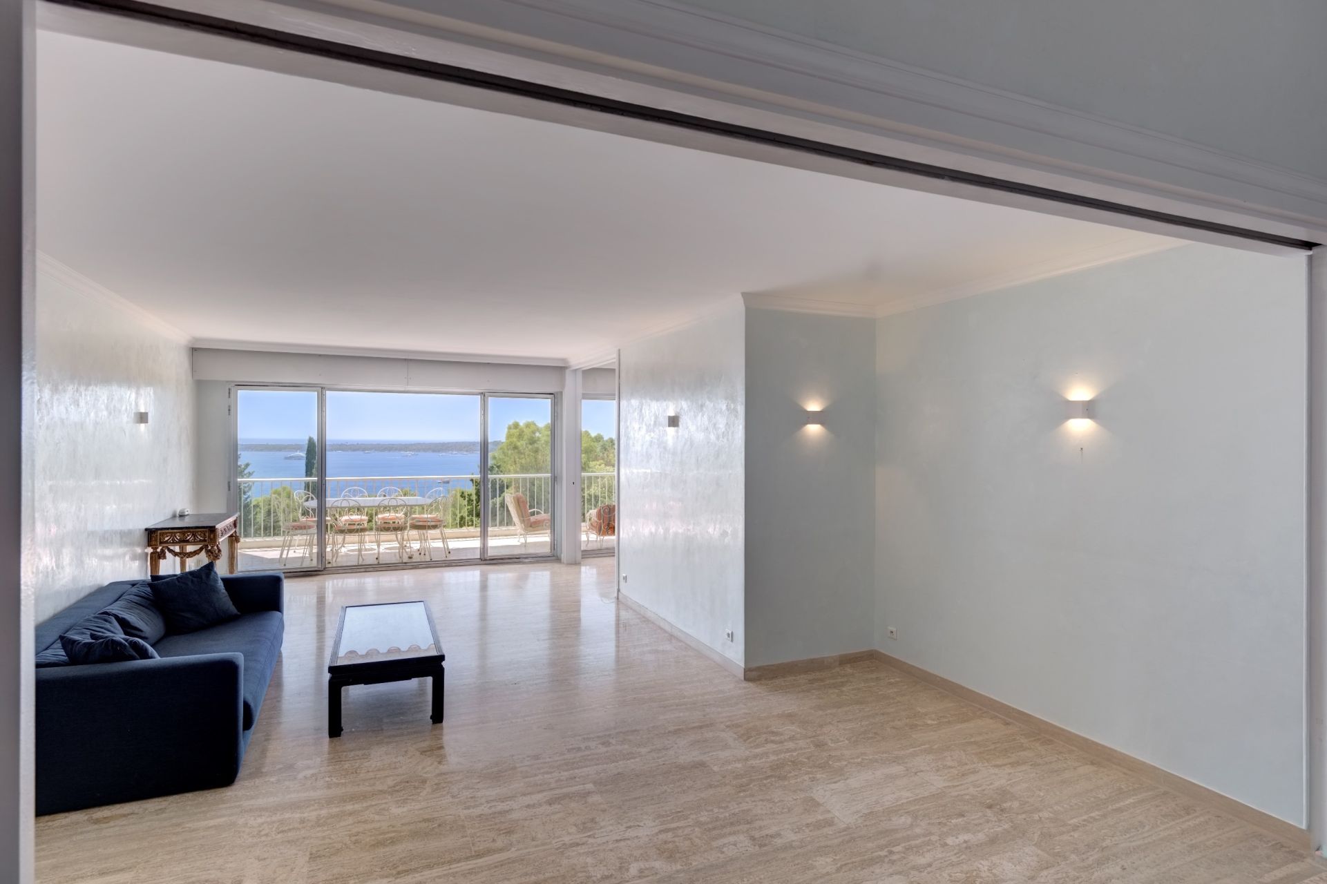 apartment 3 Rooms for sale on CANNES (06400)