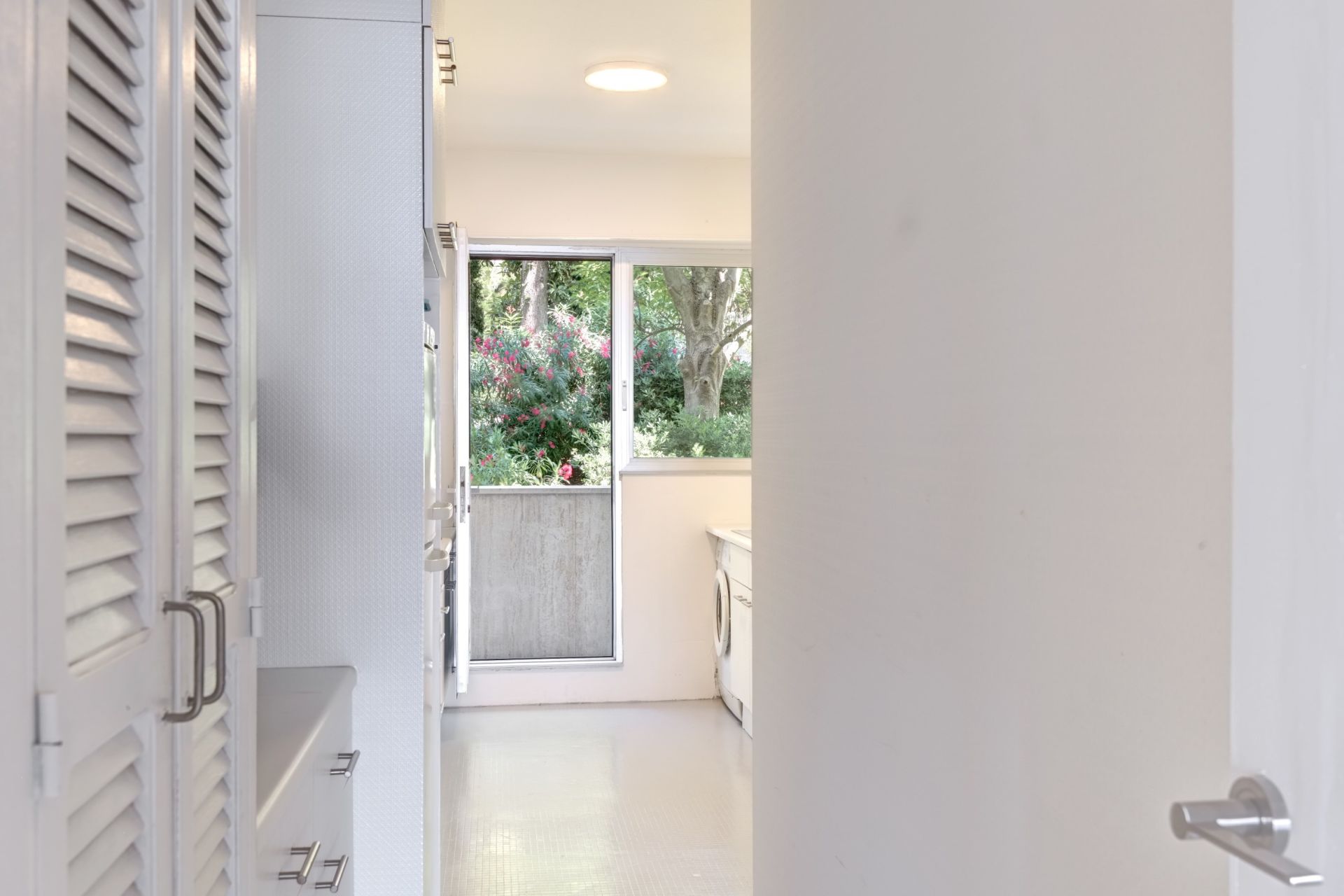 apartment 3 Rooms for sale on CANNES (06400)