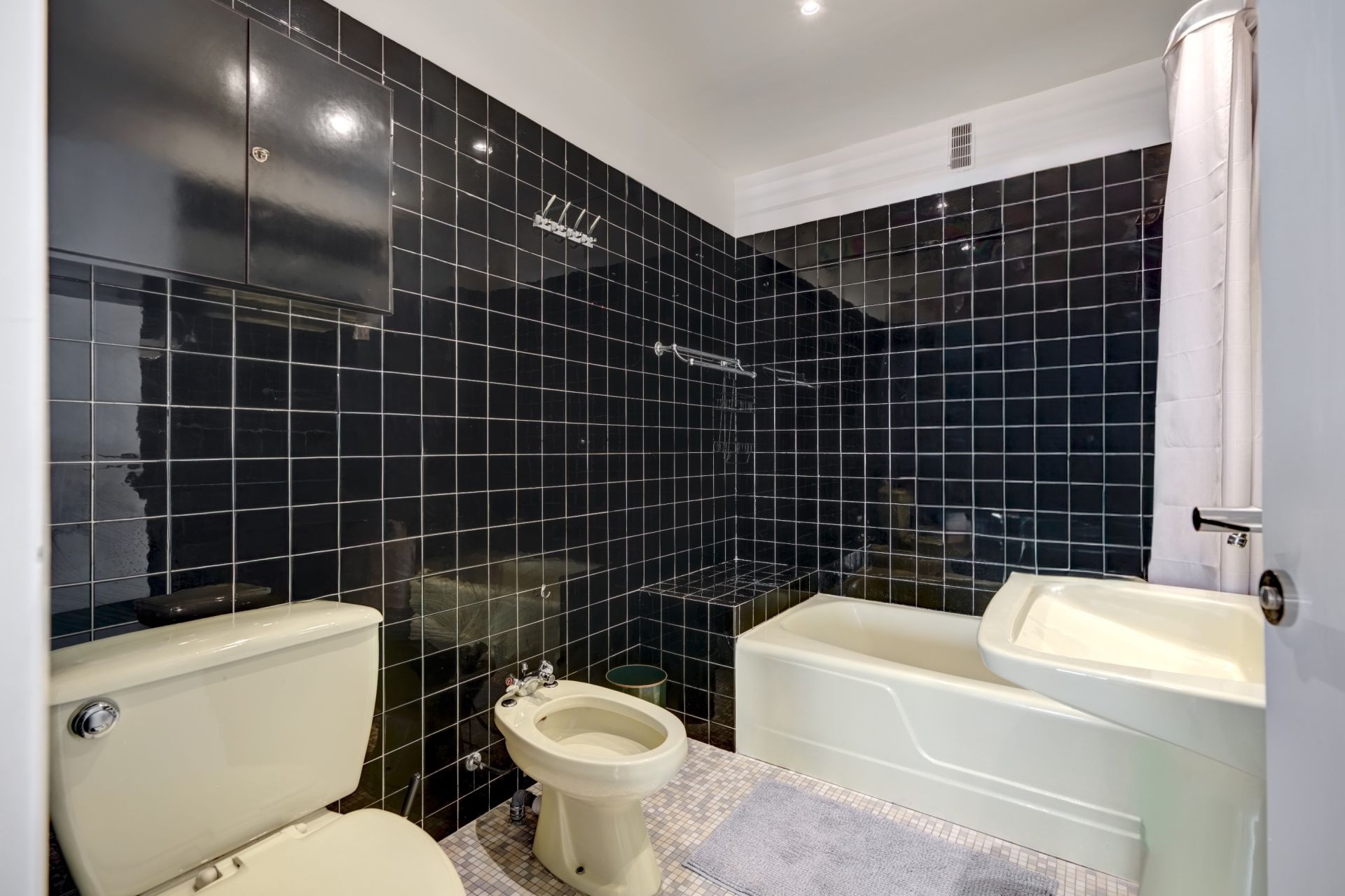 apartment 3 Rooms for sale on CANNES (06400)