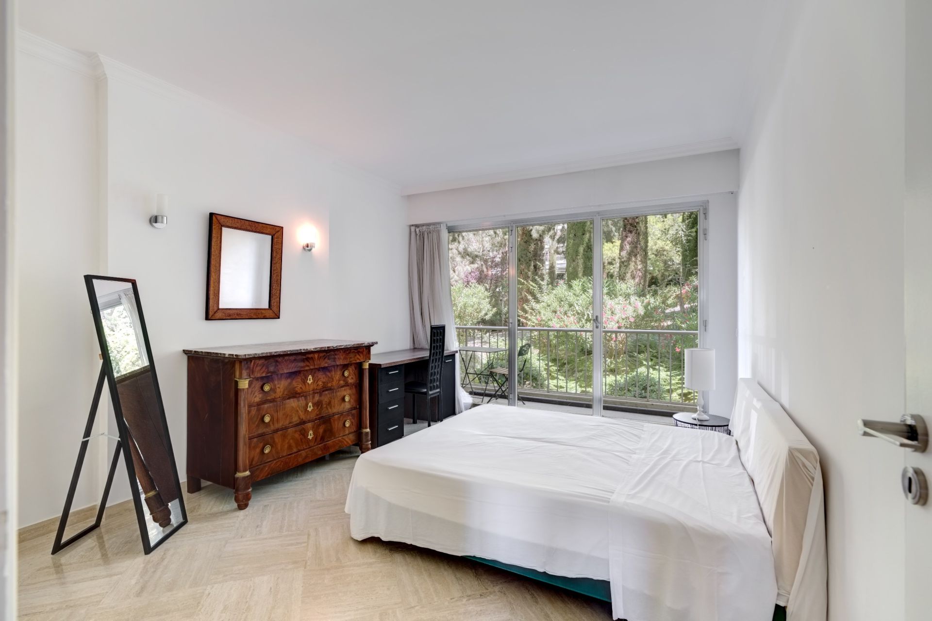 apartment 3 Rooms for sale on CANNES (06400)