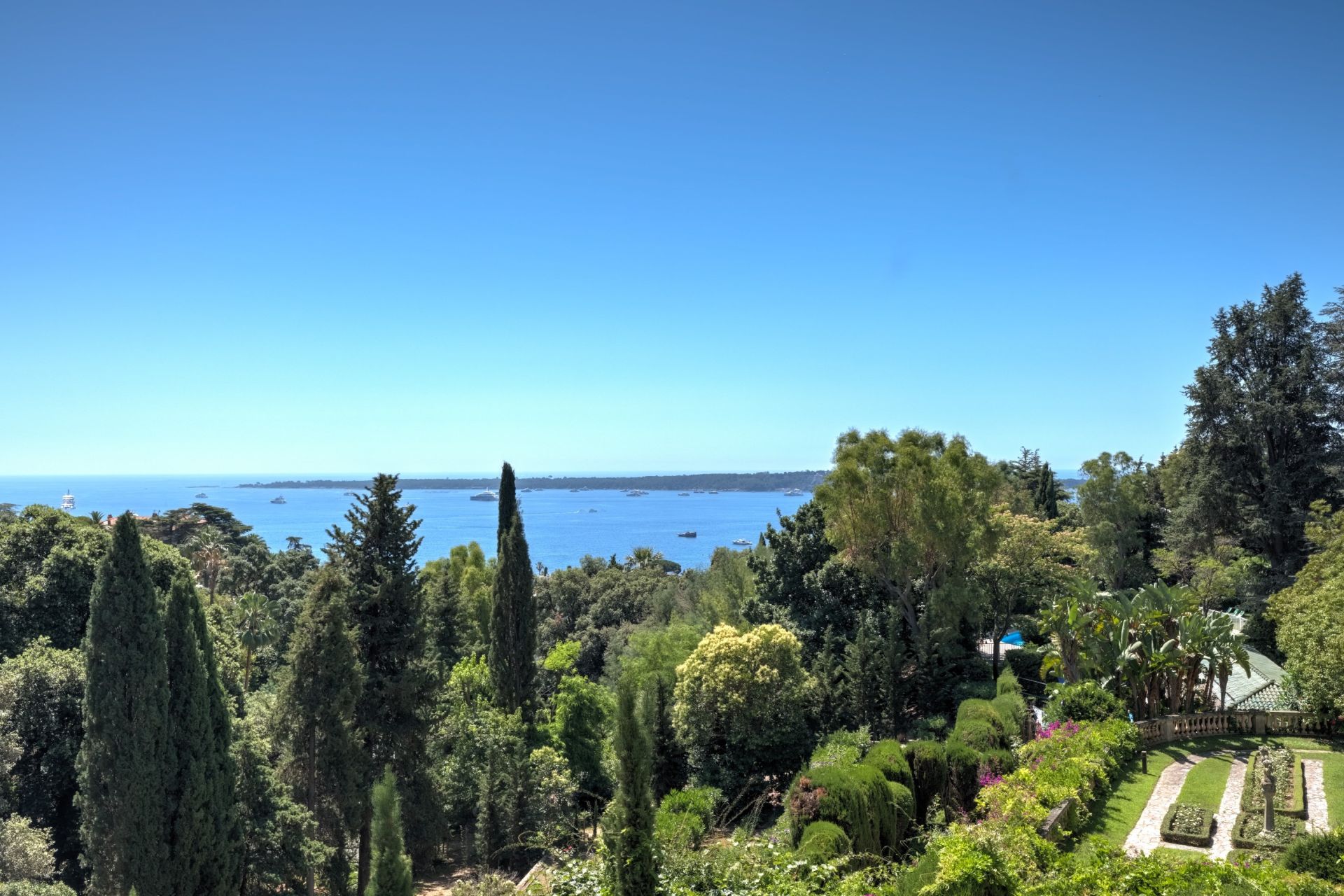 apartment 3 Rooms for sale on CANNES (06400)
