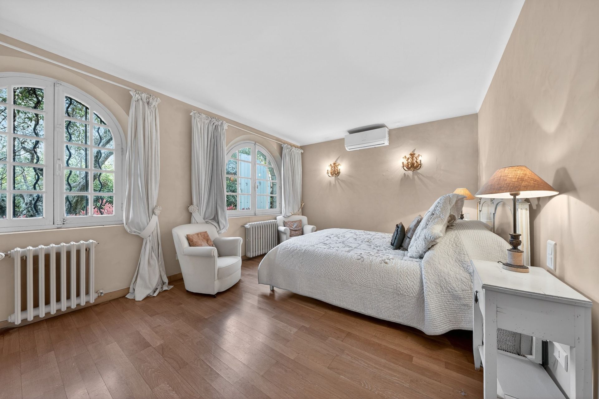 villa 5 Pièces en vente sur MOUGINS (06250)