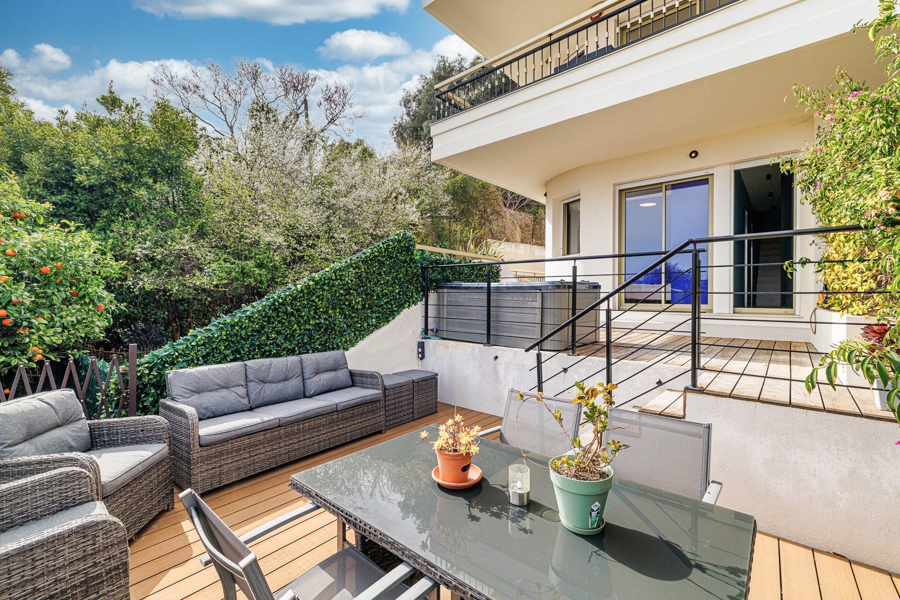 apartment 5 Rooms for sale on NICE (06000)