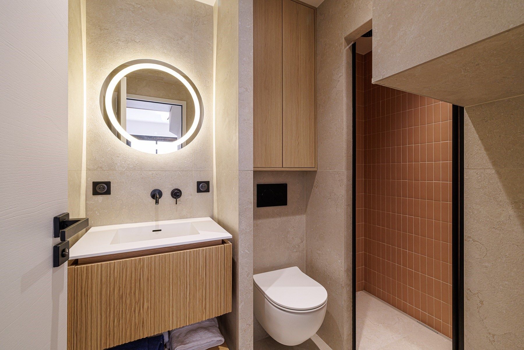 apartment 5 Rooms for sale on NICE (06000)