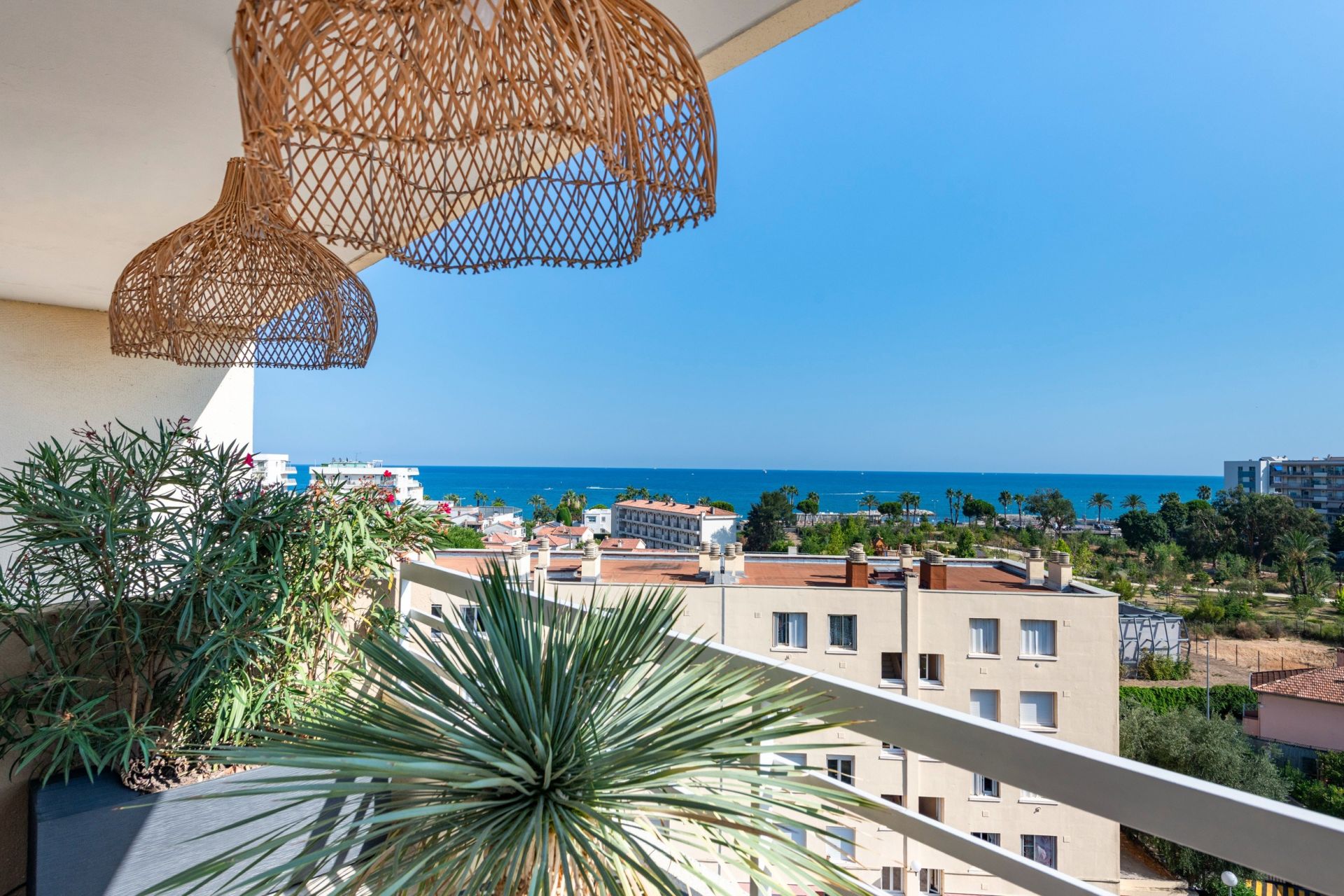 appartement 4 Pièces en vente sur CAGNES SUR MER (06800)
