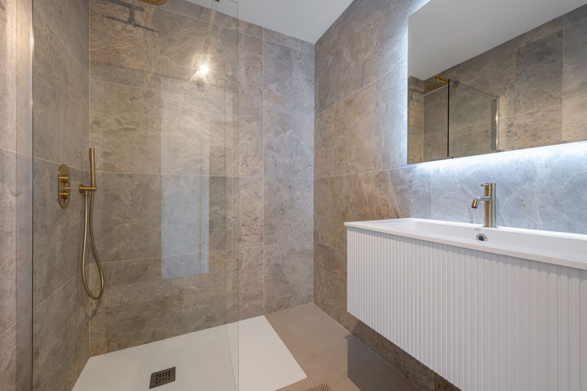 appartement 4 Pièces en vente sur CAGNES SUR MER (06800)