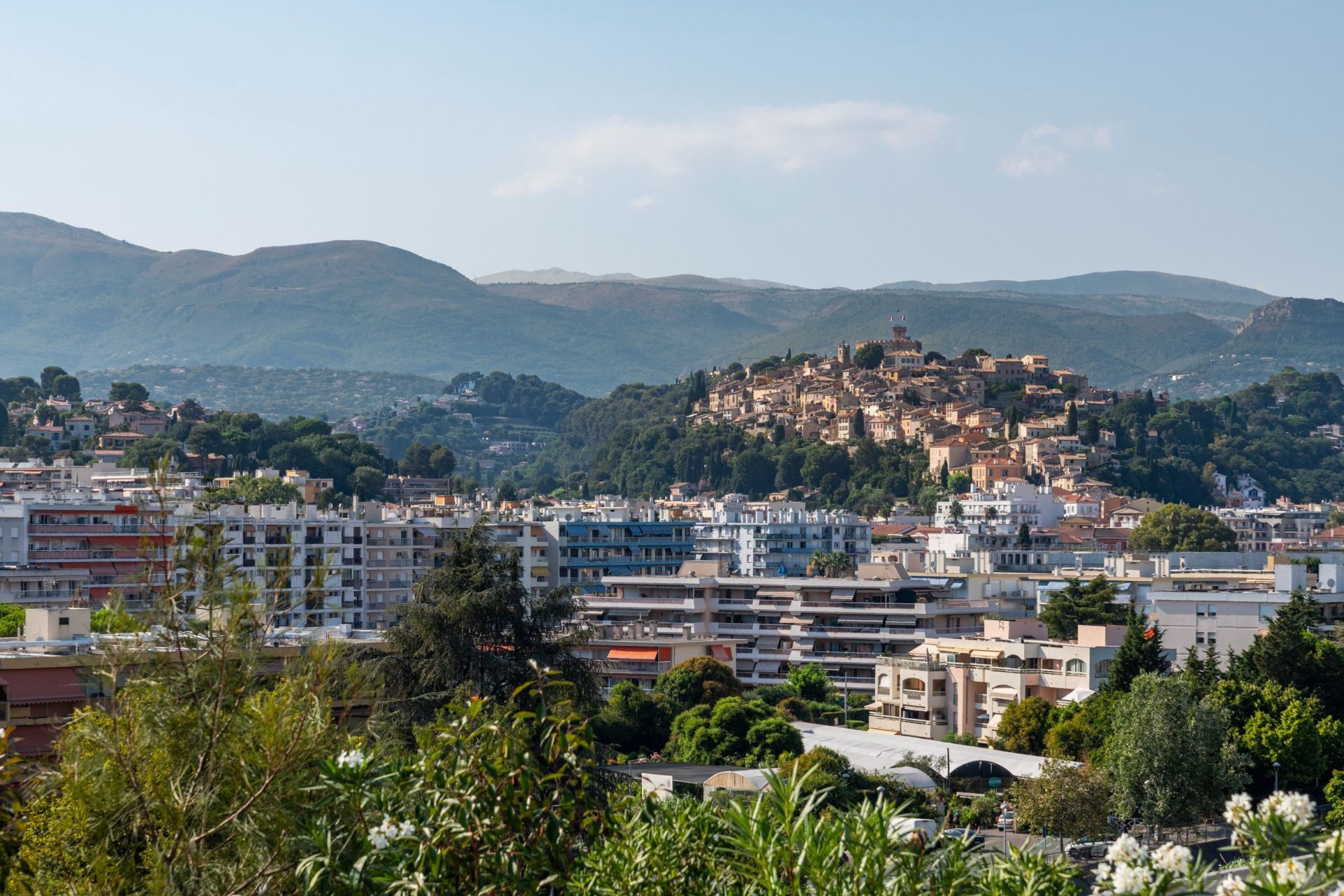 appartement 4 Pièces en vente sur CAGNES SUR MER (06800)