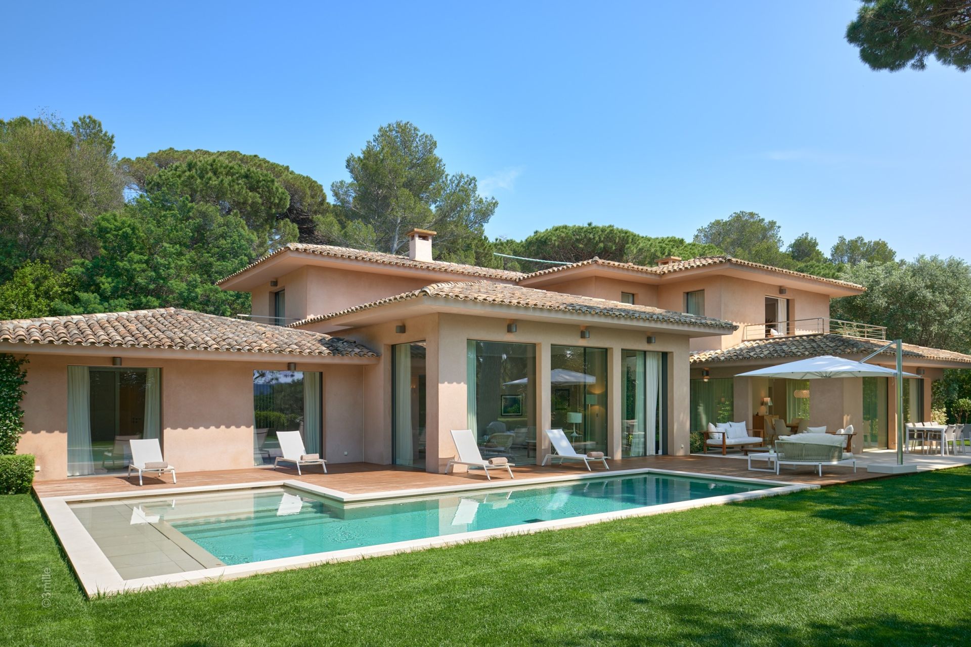 maison provençale 9 Pièces en vente sur ST TROPEZ (83990)