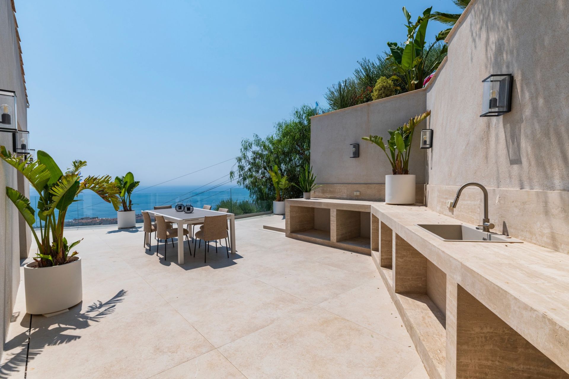 villa 6 Pièces en vente sur BEAUSOLEIL (06240)