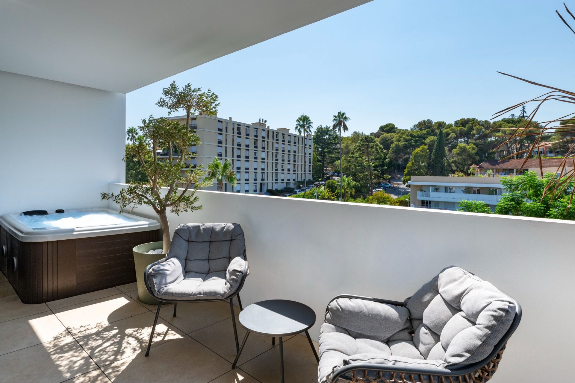 apartment 2 Rooms for sale on VILLENEUVE LOUBET (06270)