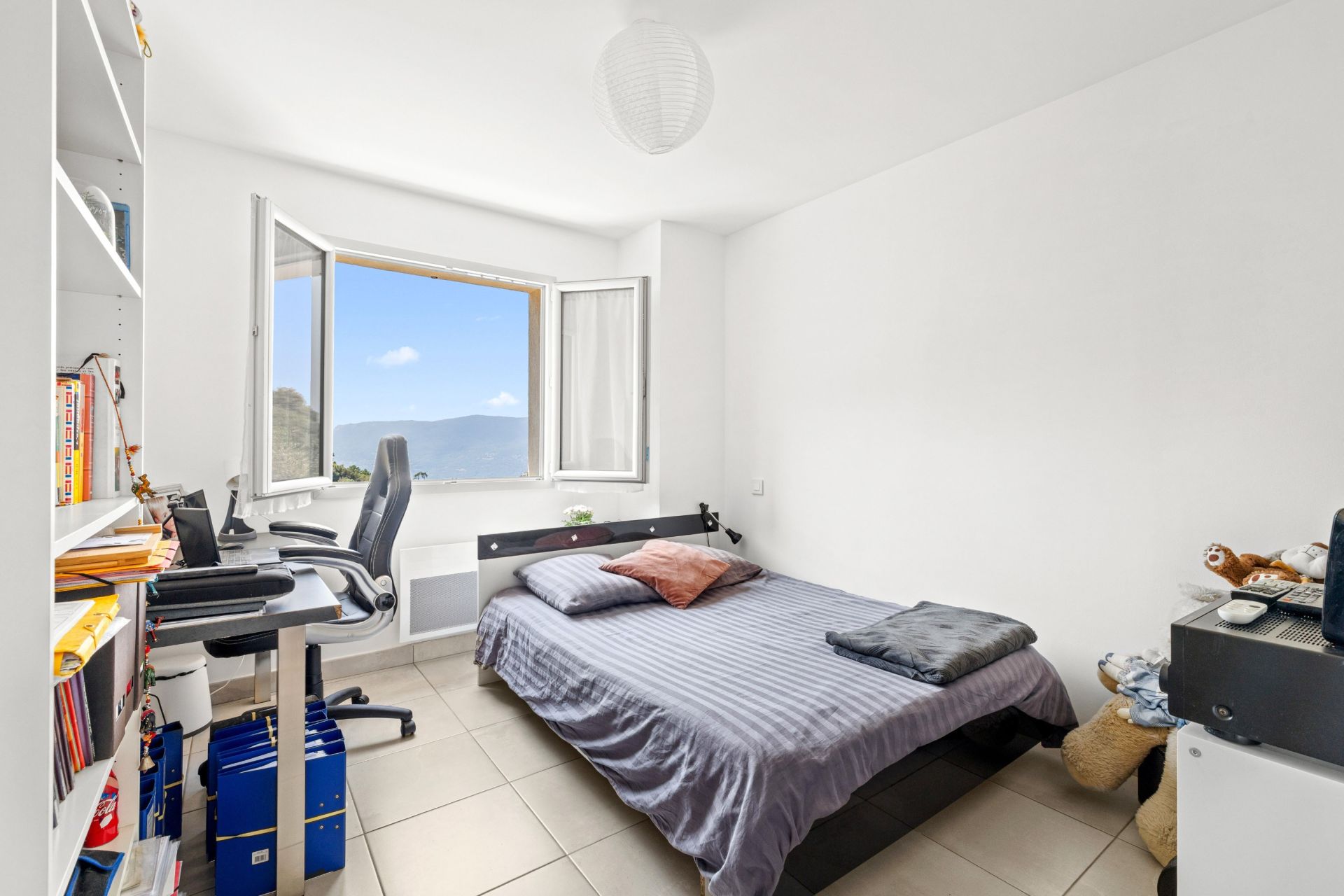 villa 4 Rooms for sale on ASPREMONT (06790)