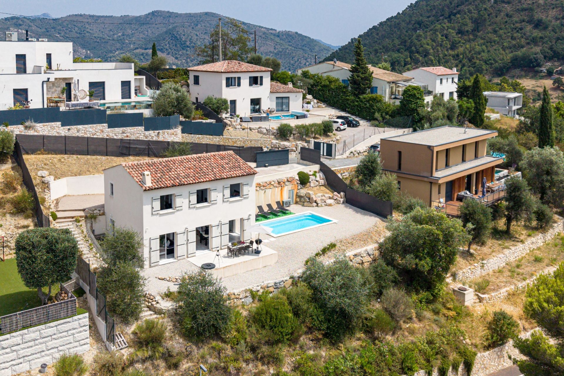 villa 4 Rooms for sale on ASPREMONT (06790)