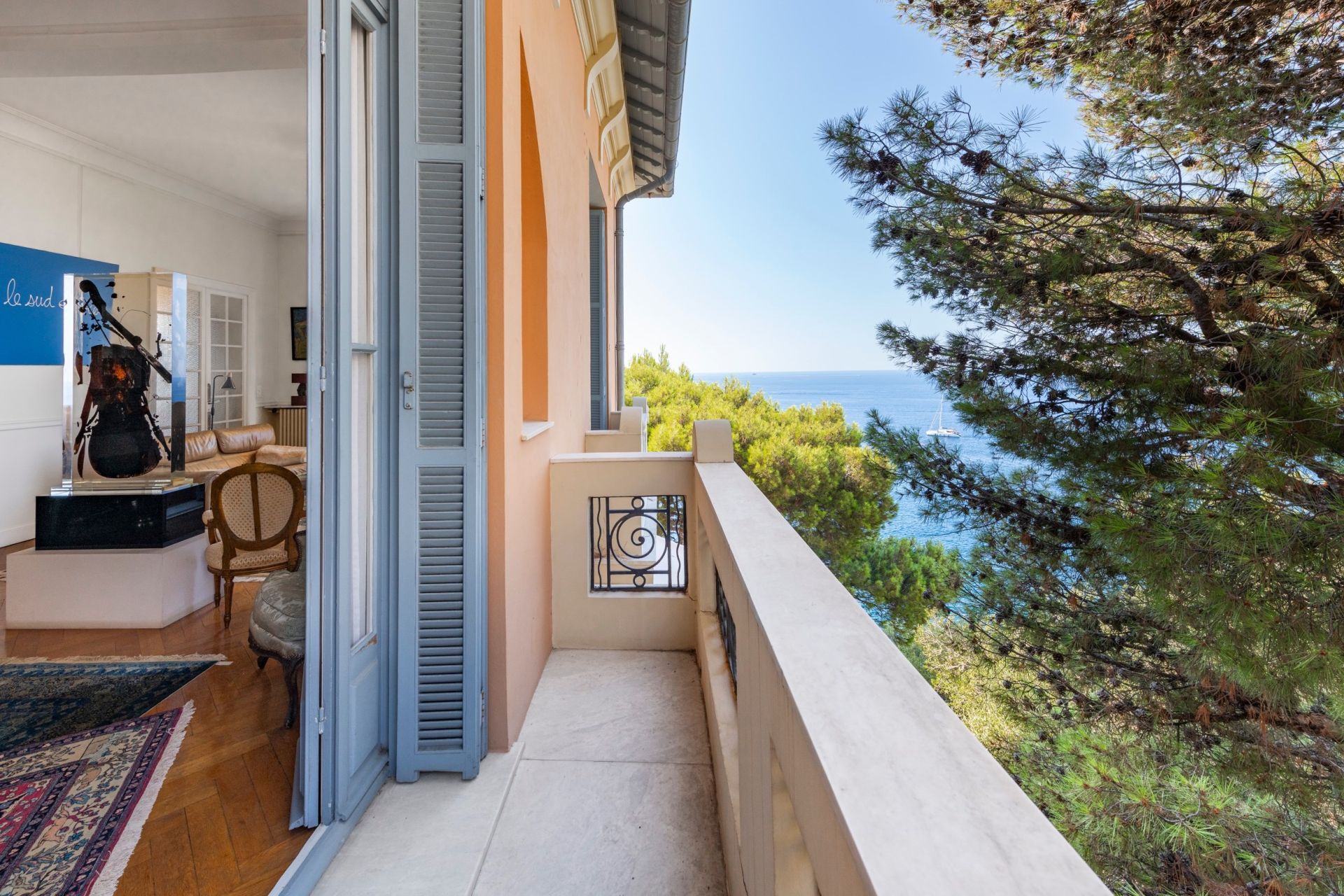 villa 6 Rooms for sale on NICE (06000)