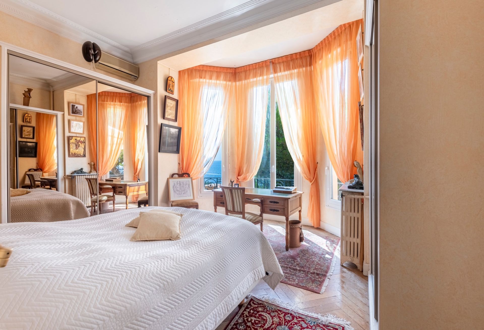 villa 6 Rooms for sale on NICE (06000)