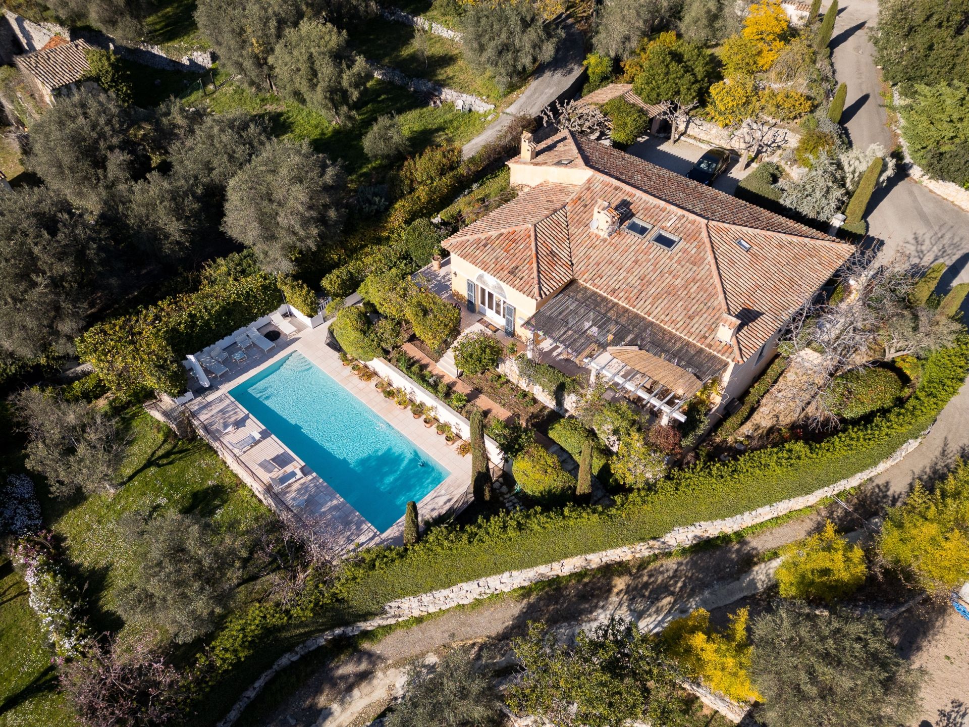 maison provençale 11 Pièces en vente sur LA COLLE SUR LOUP (06480)