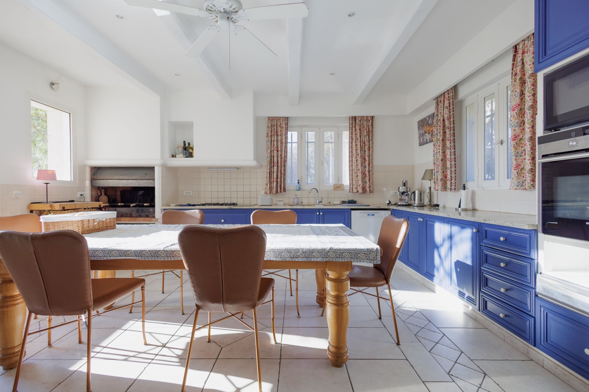 maison provençale 11 Pièces en vente sur LA COLLE SUR LOUP (06480)