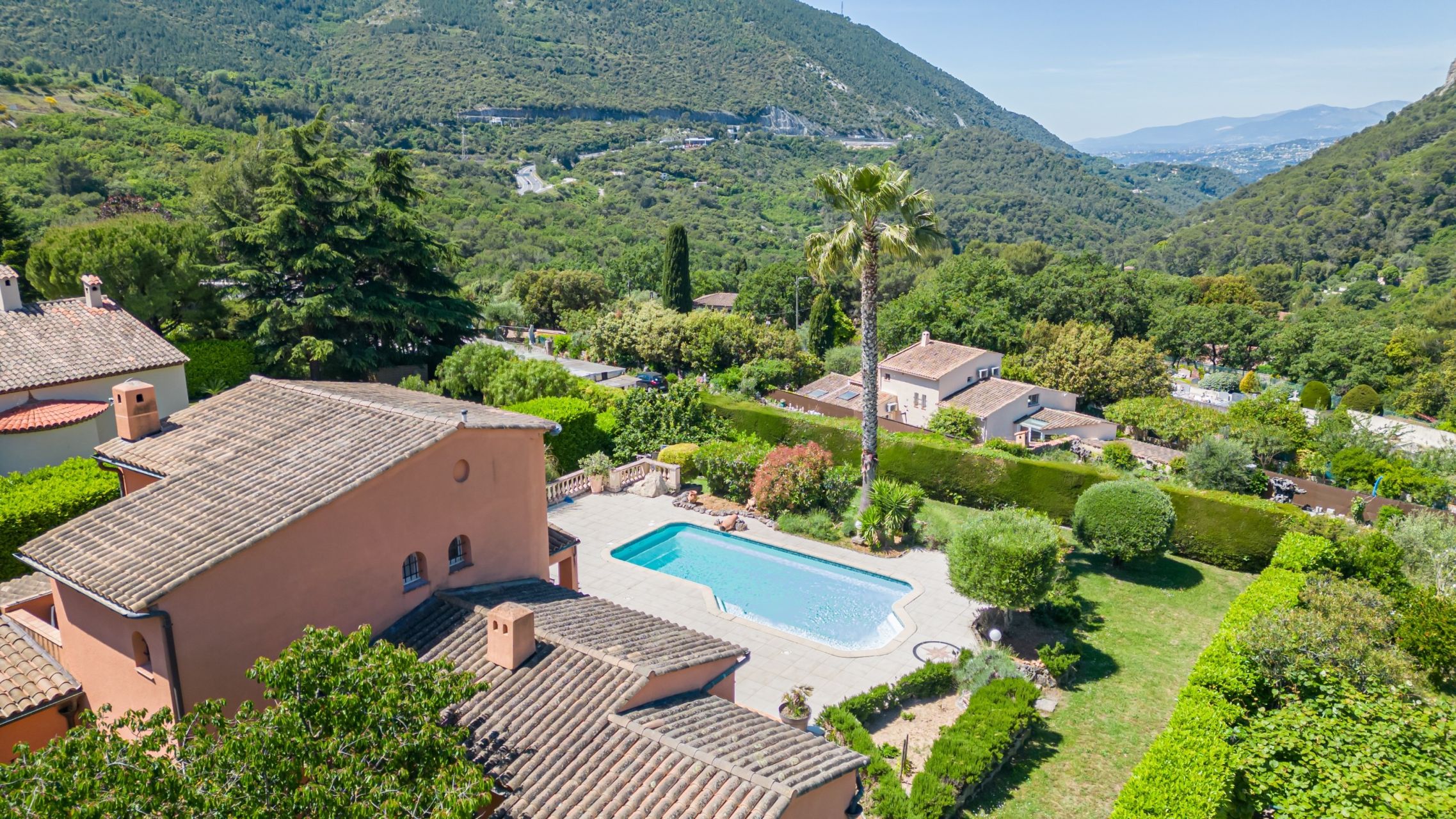 villa 6 Pièces en vente sur LA TURBIE (06320)