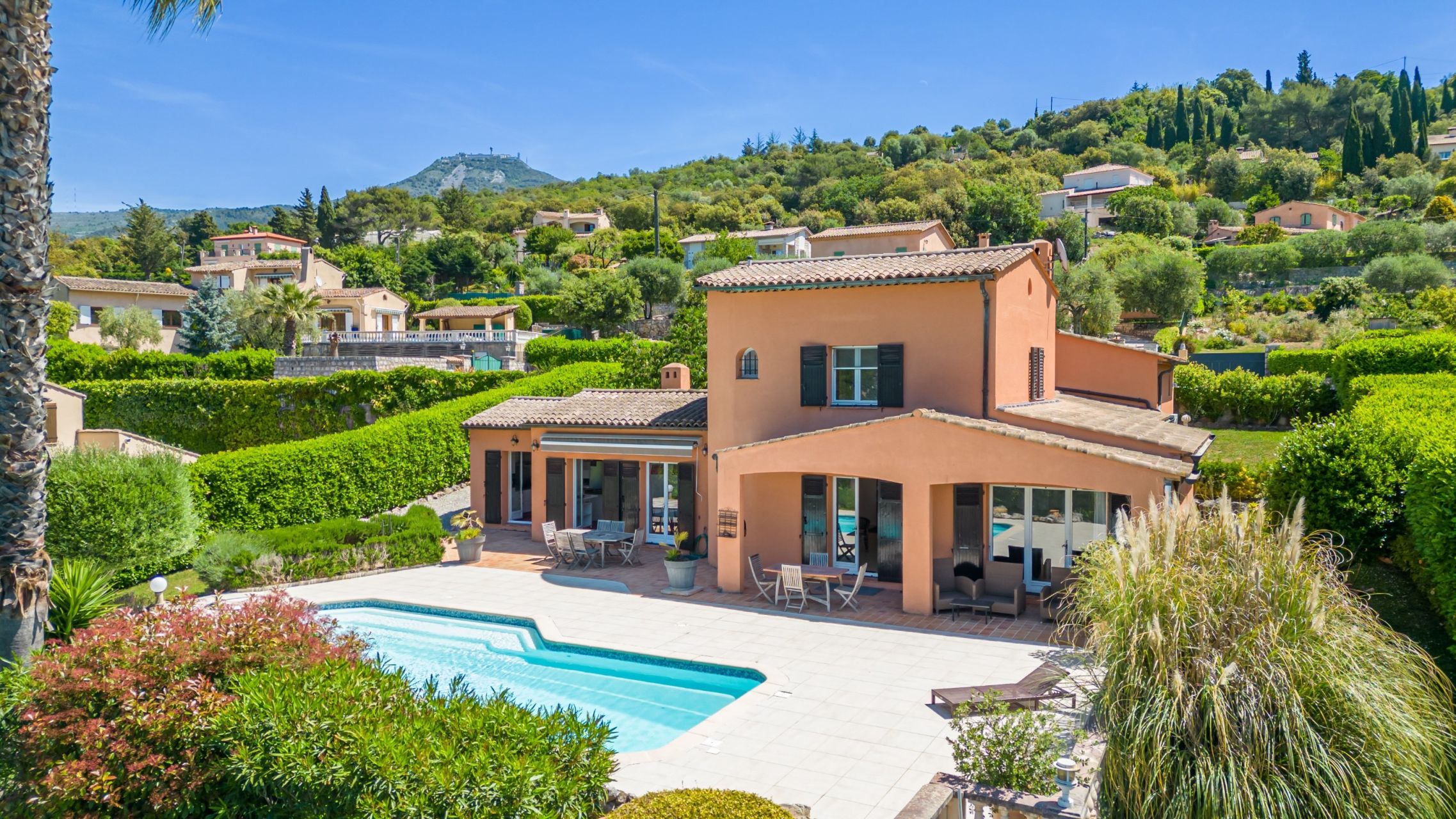 villa 6 Pièces en vente sur LA TURBIE (06320)