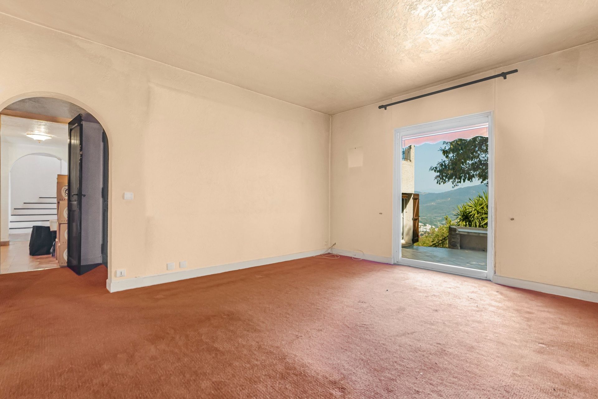 villa 8 Pièces en vente sur THEOULE SUR MER (06590)