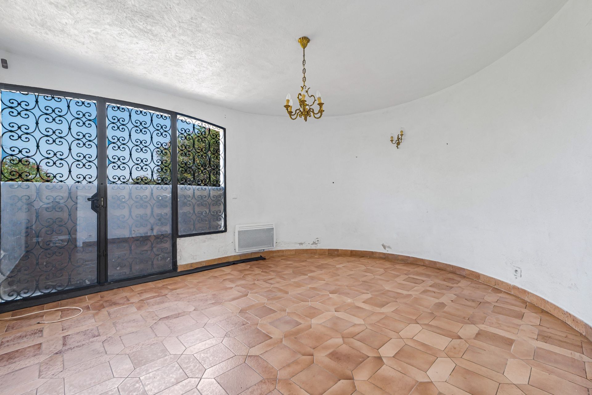 villa 8 Pièces en vente sur THEOULE SUR MER (06590)