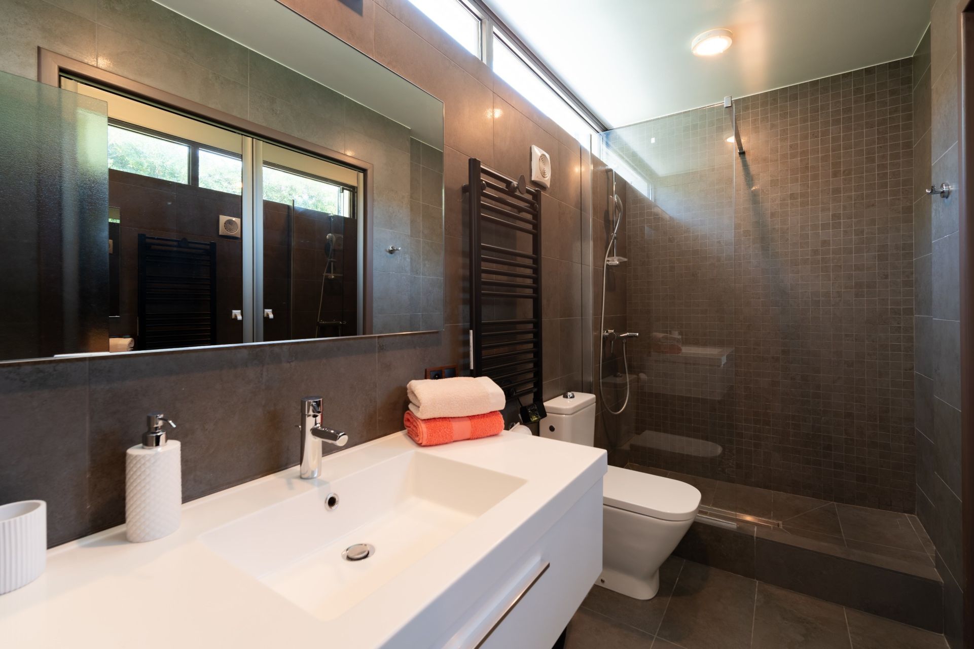 contemporary house 7 Rooms for sale on CANNES (06400)