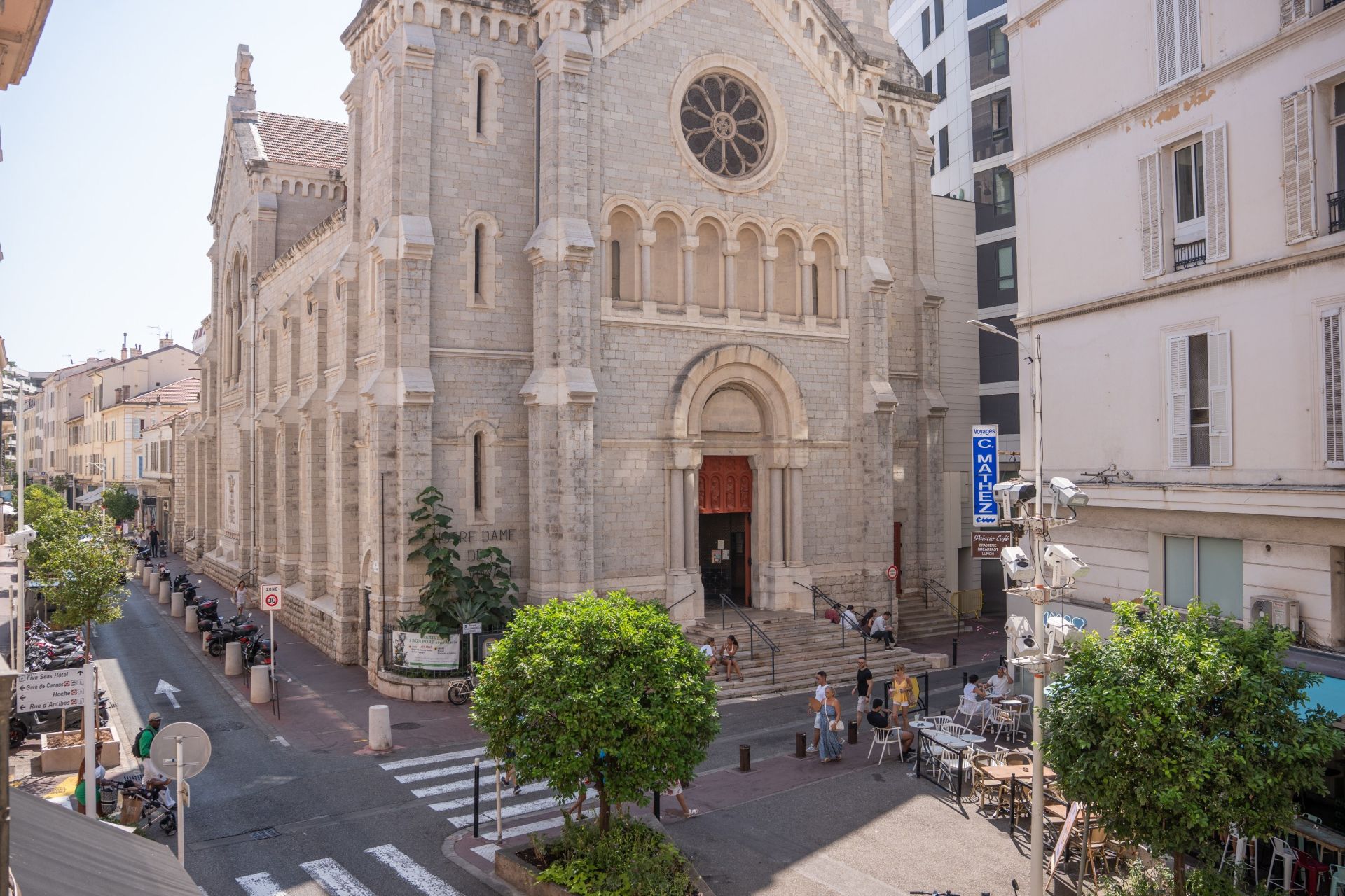 apartment 3 Rooms for sale on CANNES (06400)