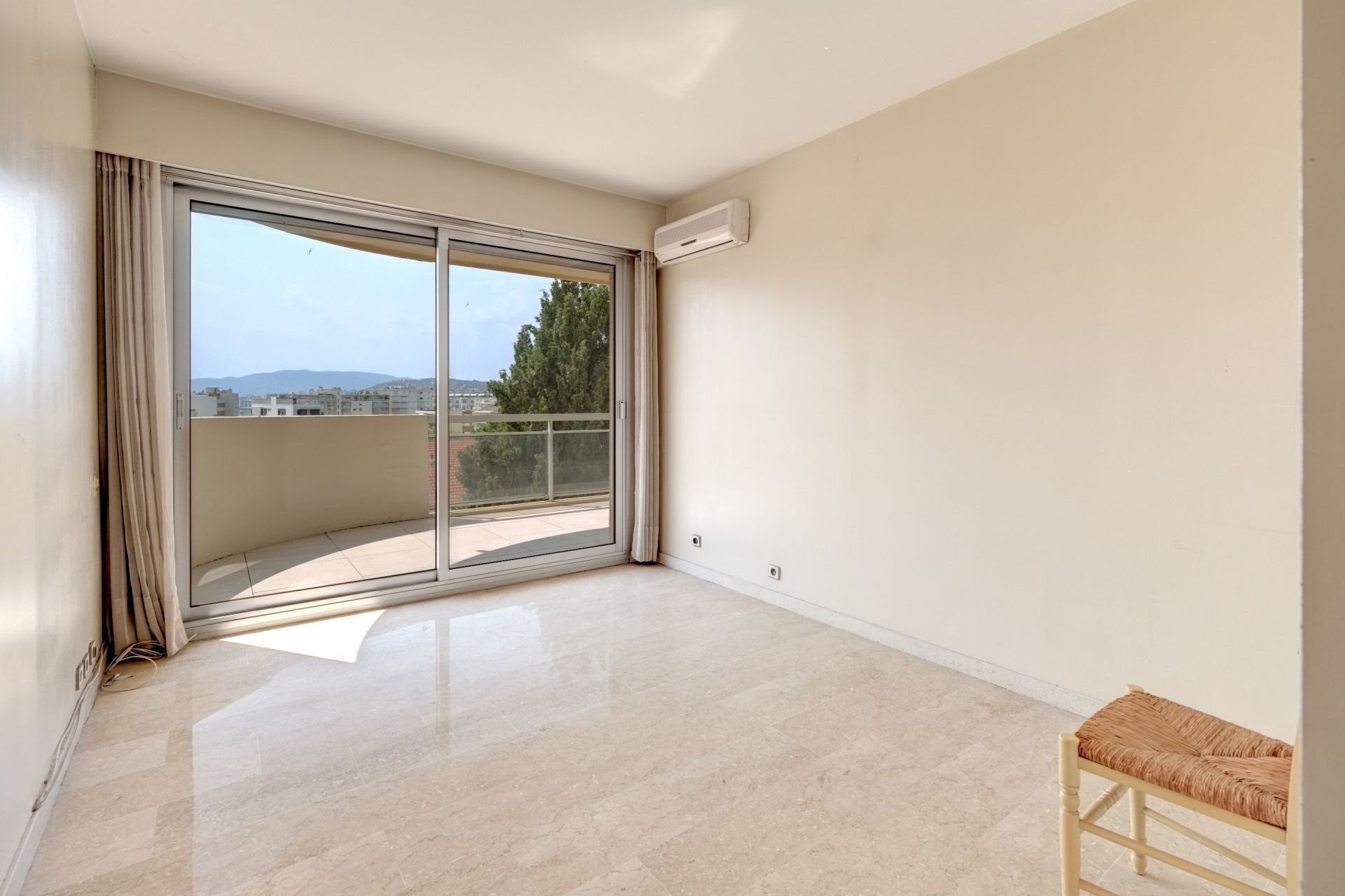 appartement 6 Pièces en vente sur CANNES (06400)
