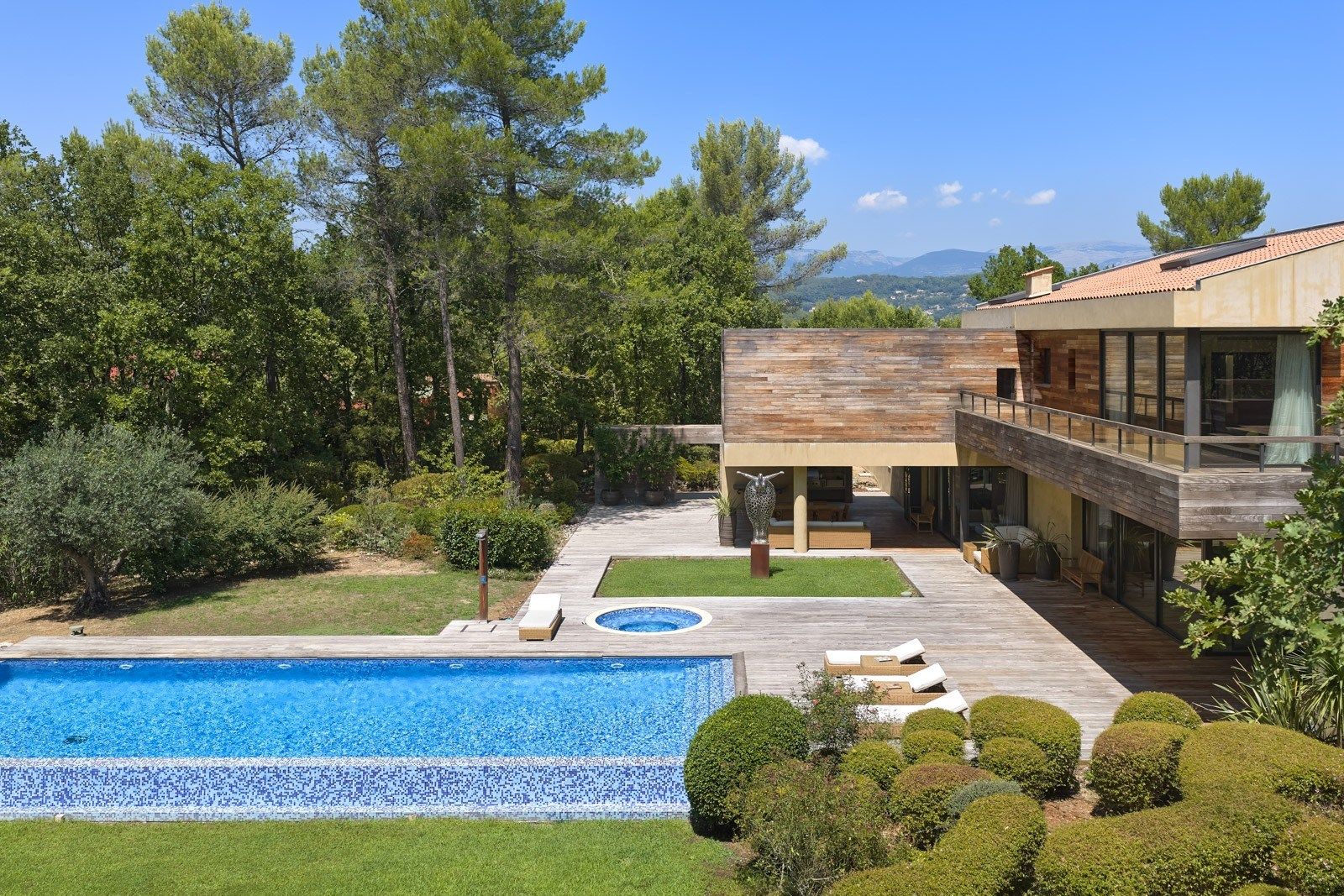 maison contemporaine 6 Pièces en vente sur FAYENCE (83440)