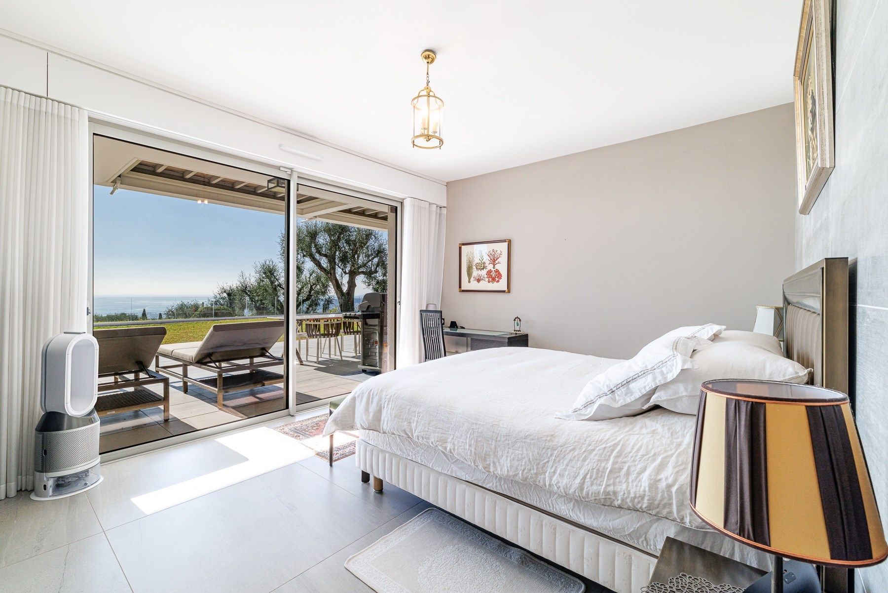 apartment 6 Rooms for sale on NICE (06000)