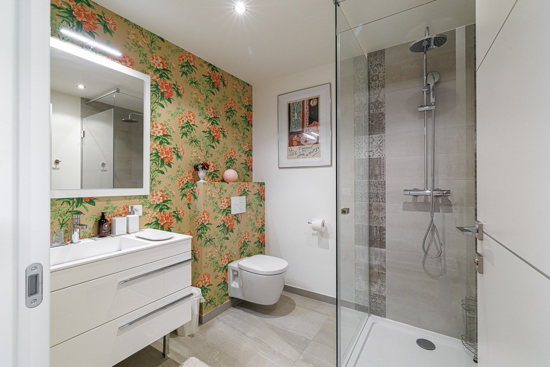 apartment 6 Rooms for sale on NICE (06000)