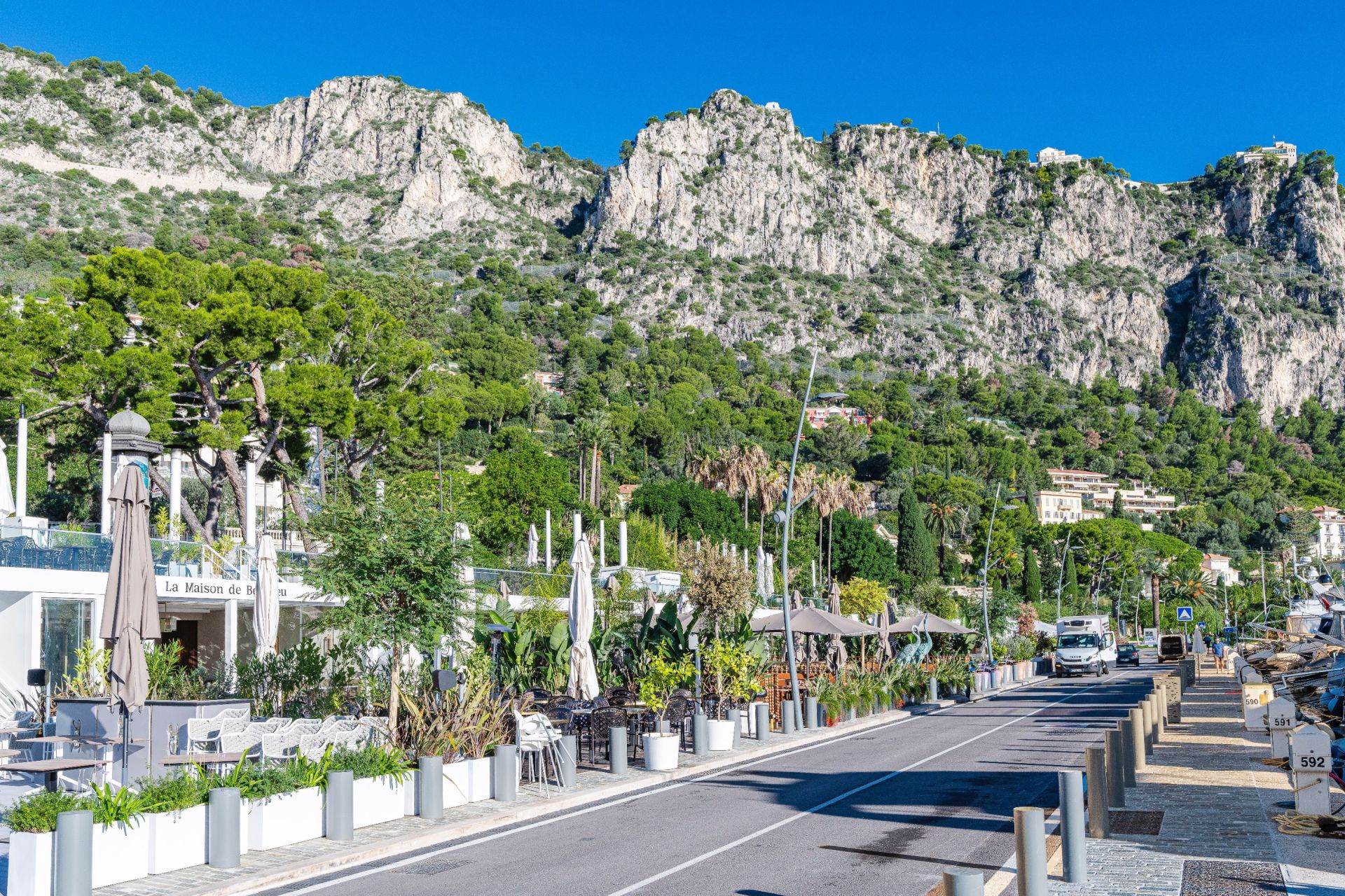 contemporary house 4 Rooms for sale on BEAULIEU SUR MER (06310)
