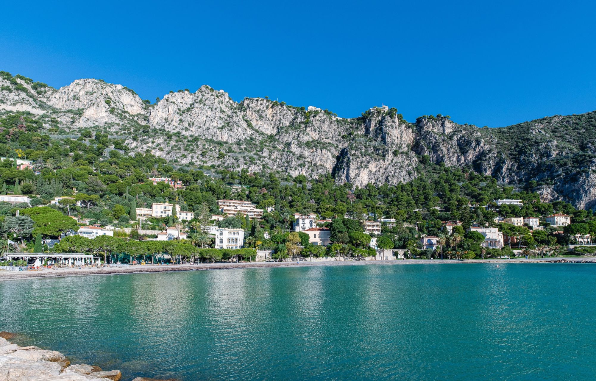 contemporary house 4 Rooms for sale on BEAULIEU SUR MER (06310)
