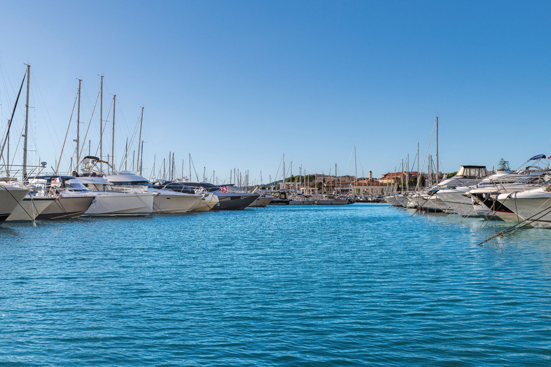 contemporary house 4 Rooms for sale on BEAULIEU SUR MER (06310)