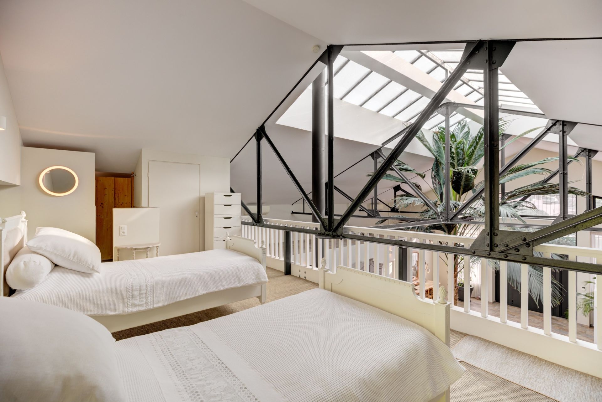 townhouse 7 Rooms for sale on CANNES (06400)
