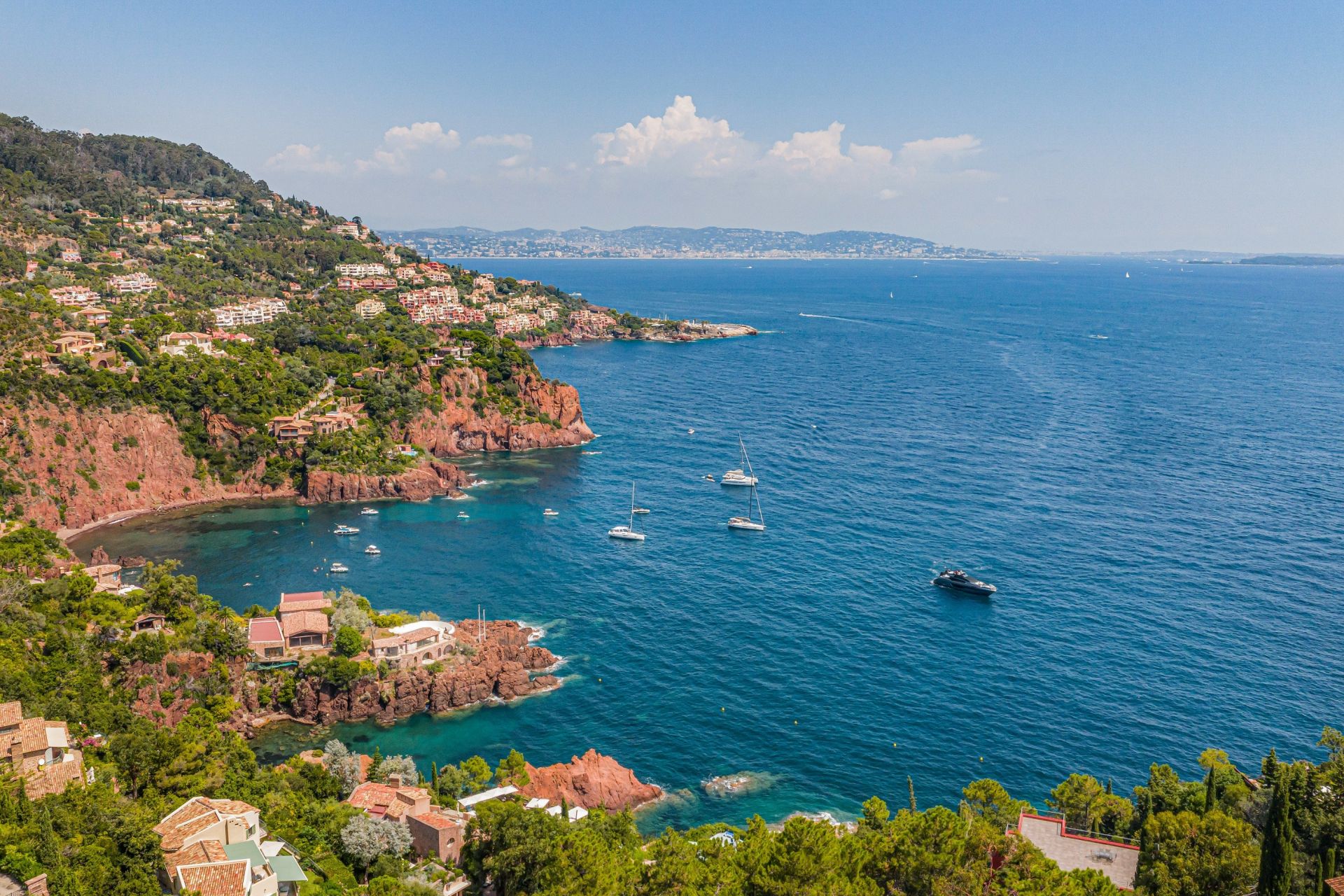 provencal house 7 Rooms for sale on THEOULE SUR MER (06590)