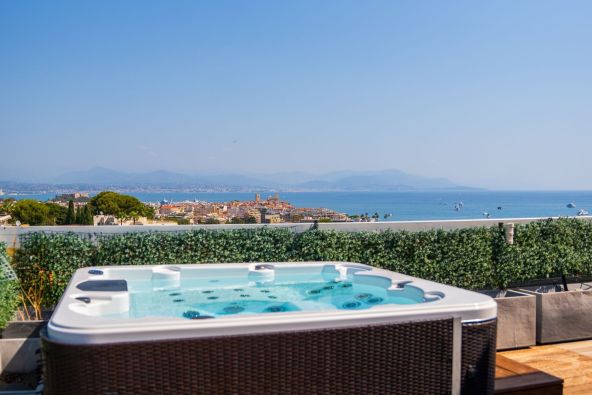 Sale Penthouse Antibes 4&nbsp;Rooms 142&nbsp;m²
