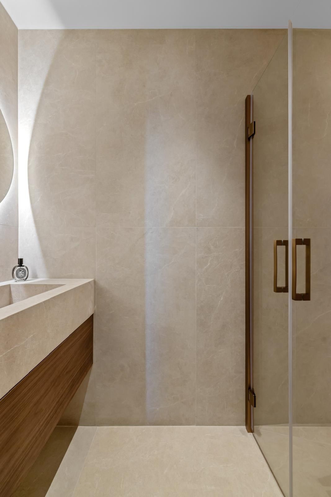 apartment 3 Rooms for sale on VALLAURIS (06220)